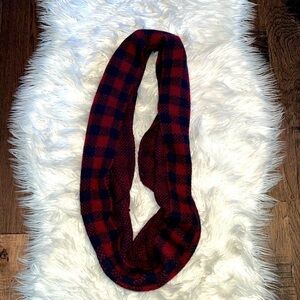 Stylish Buffalo Check Infinity Scarf